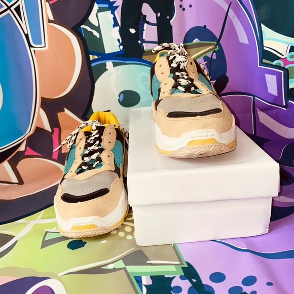 Yellow, Turquoise and black stylish sneakers - Picture 1 of 3